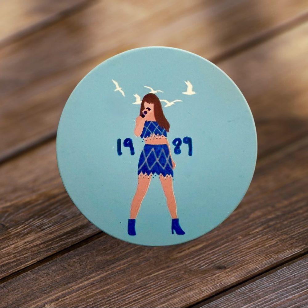 Taylor Swift Coaster - Stylish Blue and Tan Decorative Coaster